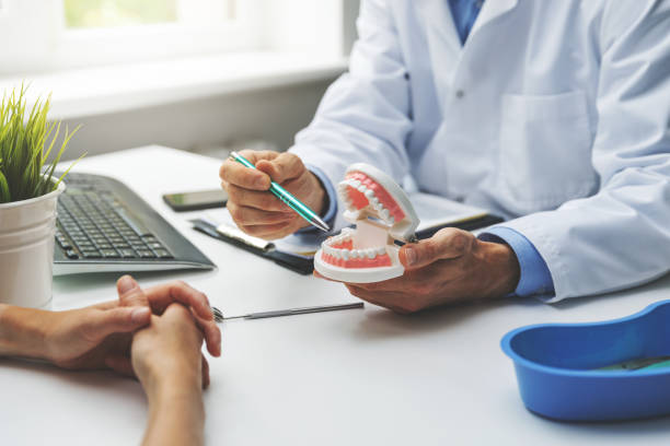 Best Emergency Dental Care  in Waukegan, IL